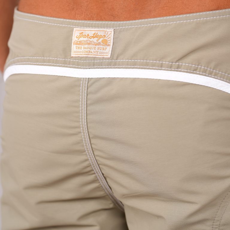 Men BSCIHM Olive back detail 2560 pixels