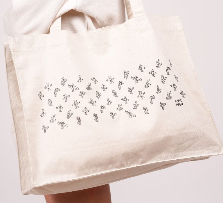 Tote Bag Mini Surfeuse close up 2560 pixels